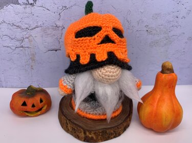 Crochet pattern halloween gnome with pumpkin
