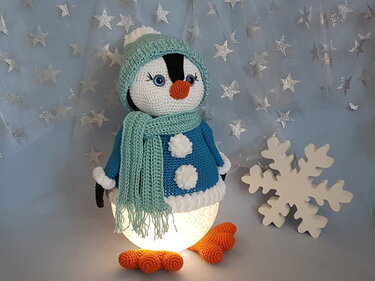 Winterlampe "Pinguin Pino" - Häkeln