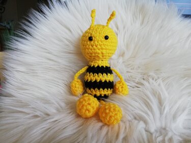 Häkelanleitung Bienchen - perfekt als Schlüsselanhänger