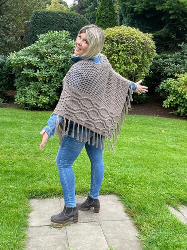Häkelanleitung Poncho Nelli - Bild 2