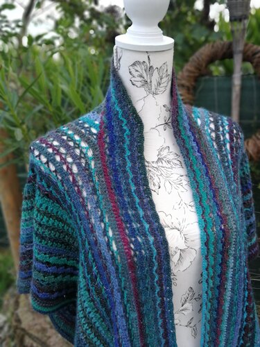 Anleitung Häkel-Überwurf "Farbspektakel" - Bild 2