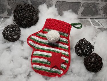 Häkelanleitung Geschenksäckchen "Handschühchen" (Adventskalender, 3 Größen)