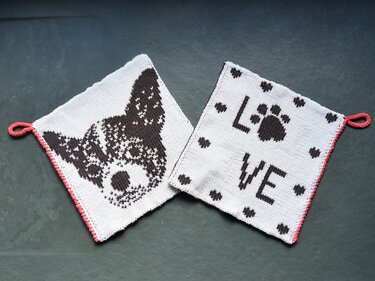 Double Knitting Pattern Potholders "Chihuahua Love"