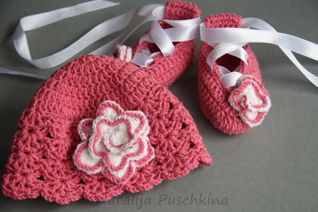 Häkelanleitung: Set mit Babymütze und Babyschuhen