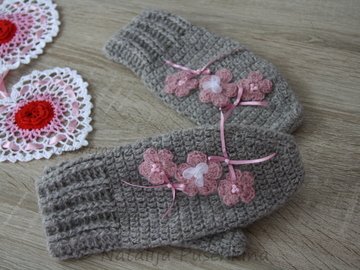 Hand crochet Gloves, crochet pattern - Romantic