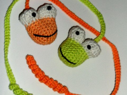 Häkelanleitung für ein LESEZEICHEN Bodo der Bücherwurm 