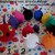Ein kleine bunte Raupe mit beweglichen Kugeln