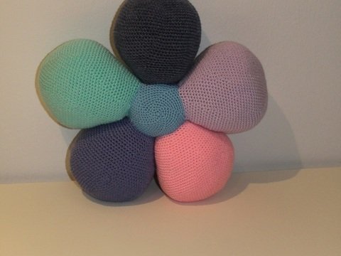 Blumenkissen - Free E-Book / Kostenlose Häkelanleitung