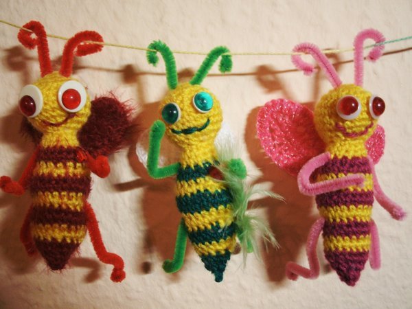Crazy Stitchies- kesse Bienen, Taschenbaumler, Schlüsselanhänger, Dekoration