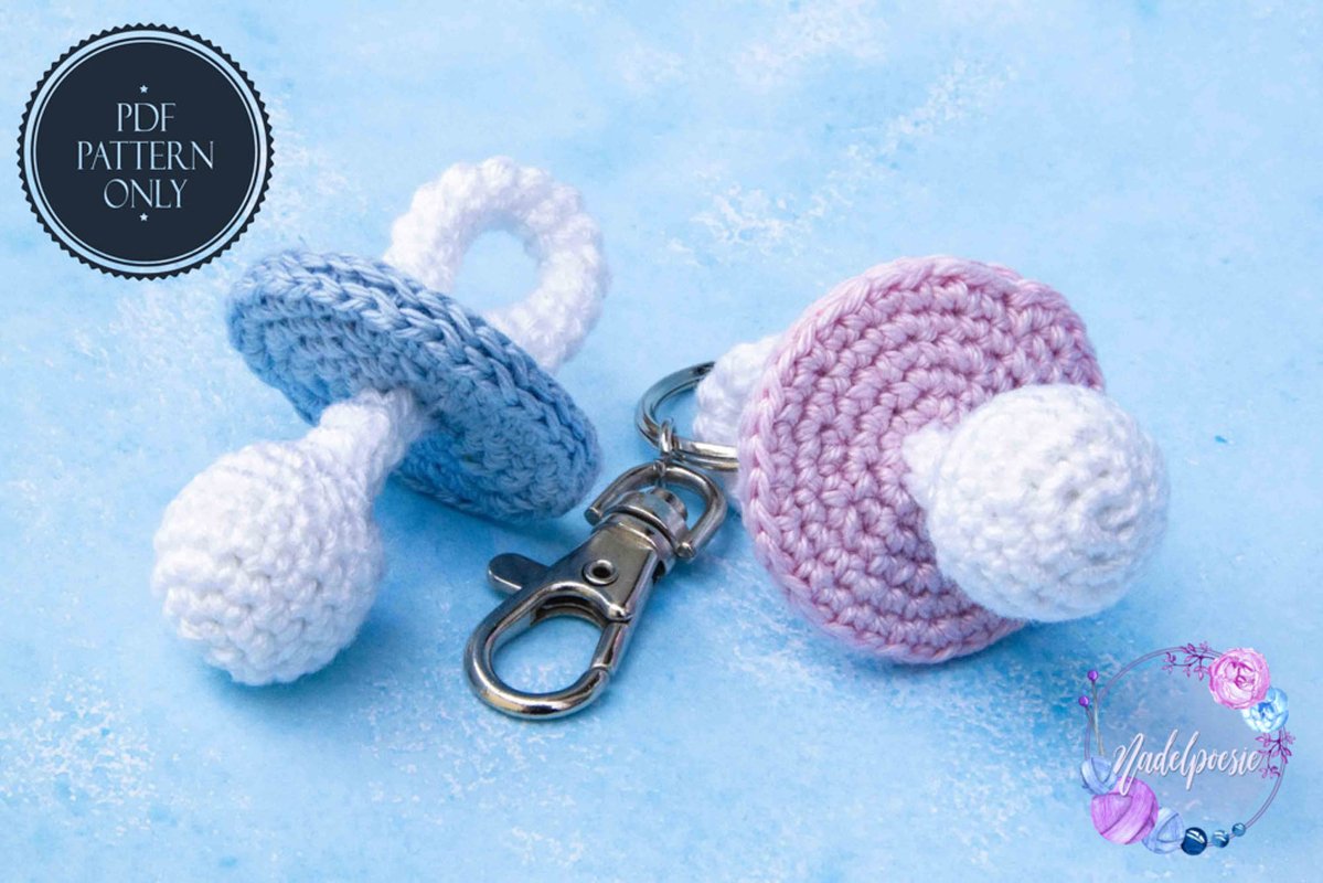 Comforter keychain, amigurumi