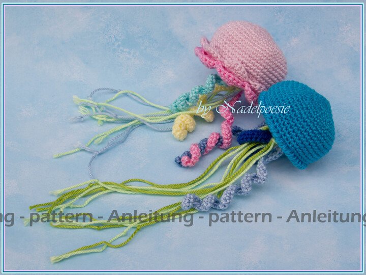 Gwen and Quentin the jellyfishes crochet pattern amigurumi