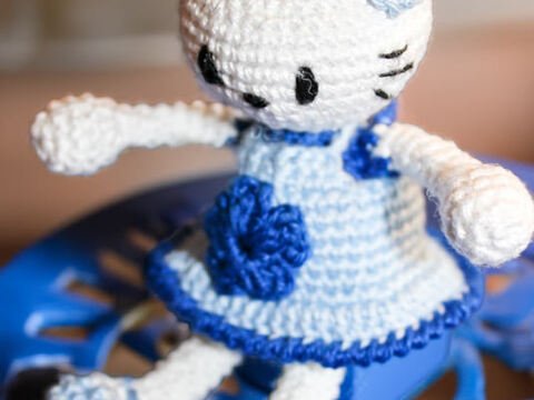 MINKA Amigurumi Kätzchen Spielzeug