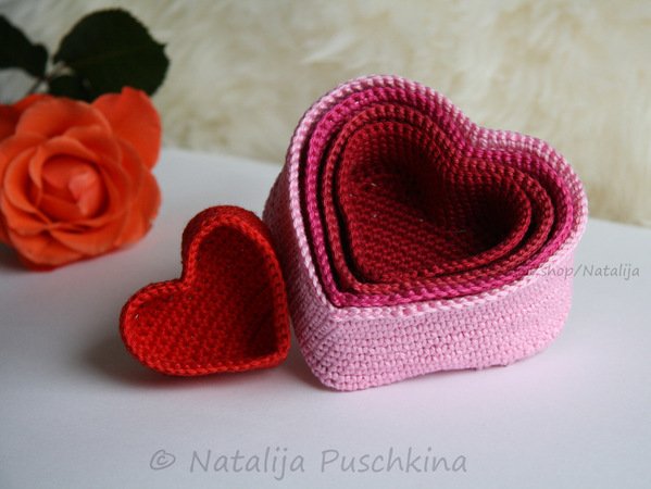 Crochet Pattern of 5 Crochet Basket - Heart 