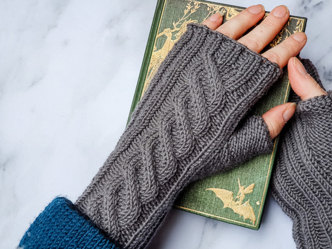 CONNEMARA wristwarmers