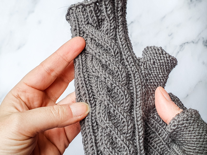 CONNEMARA wristwarmers