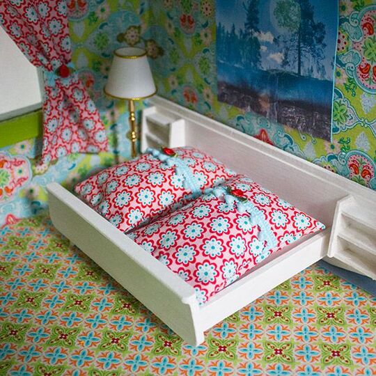 Bettwäsche für das Puppenhaus - Nähanleitung & Schnittmuster kostenlos