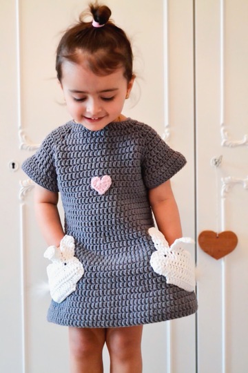 Dress Bunnies in Love PDF