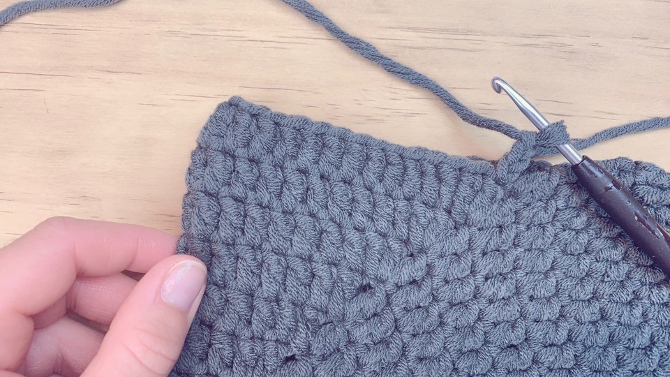 Mädchen Kleid Verliebte Hasen Häkelanleitung  PDF