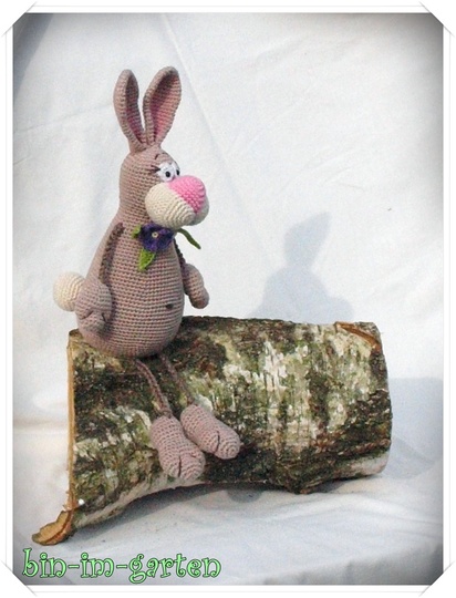 Kantensitzer Hase - Häkelanleitung 