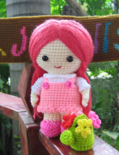 Jazzy das Blumenmädchen, Amigurumi Häkelanleitung