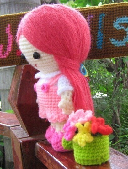 Jazzy the Flower Girl, Amigurumi Crochet Pattern