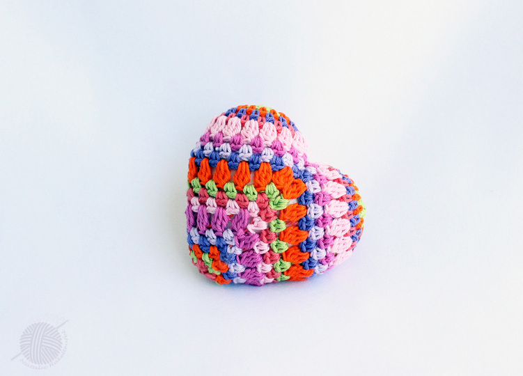 Deko: Bunte Herzen, 8 x 9 cm