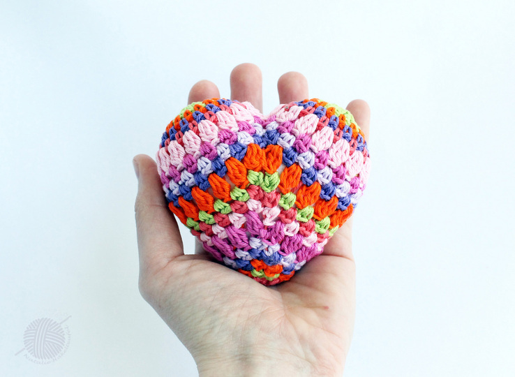 Deko: Bunte Herzen, 8 x 9 cm