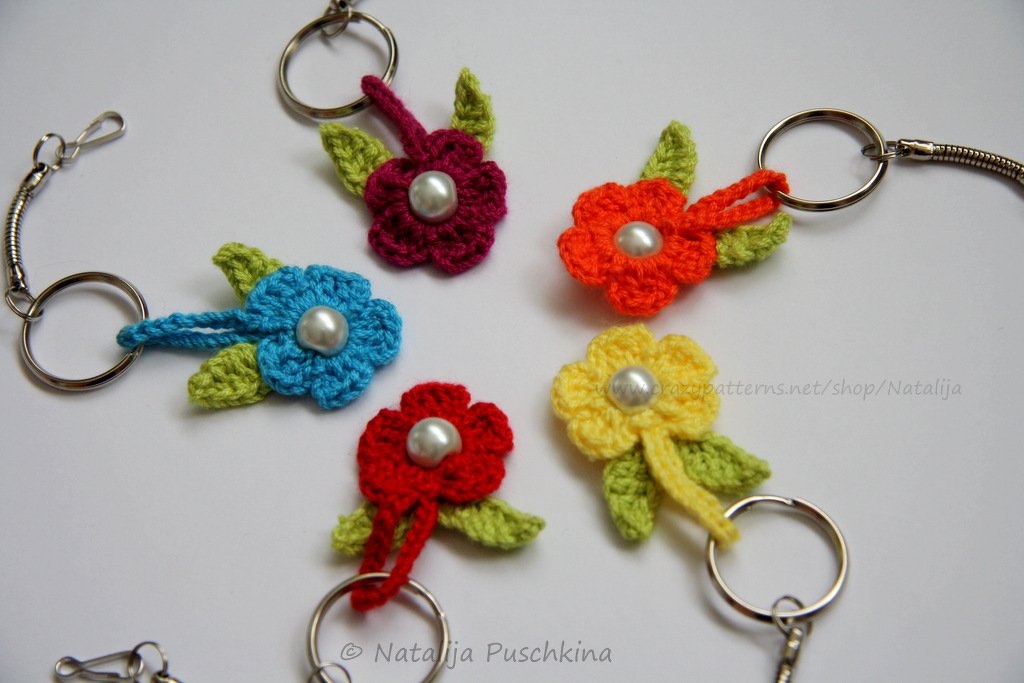 Häkelanleitung ‚Blume‘ Schlüsselanhänger oder Taschenbaumler