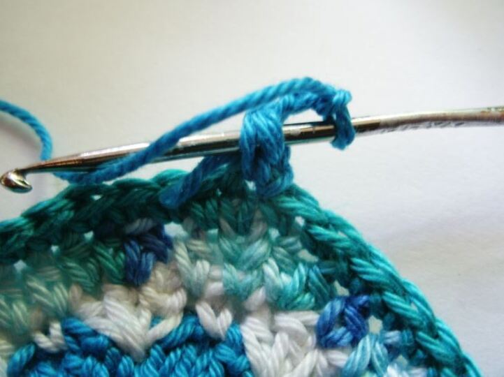 Blüten- Untersetzer, Runder Granny- Häkelanleitung