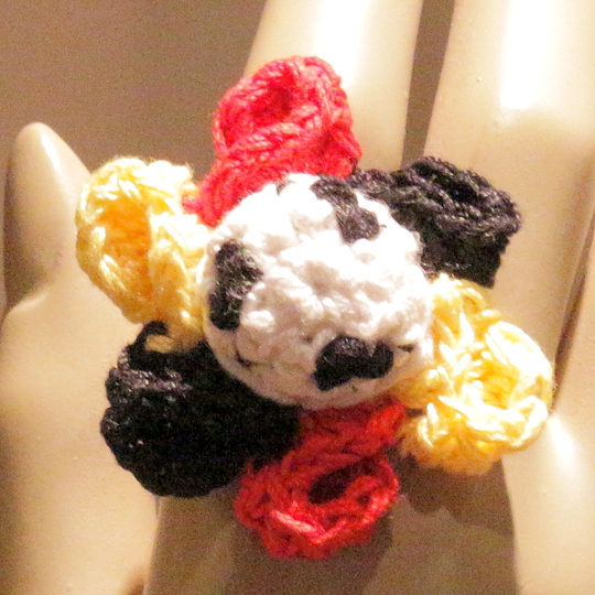 Fußball WM-Finger-Ring in Landesfarben mit niedlichem Fußball in 3D-Op