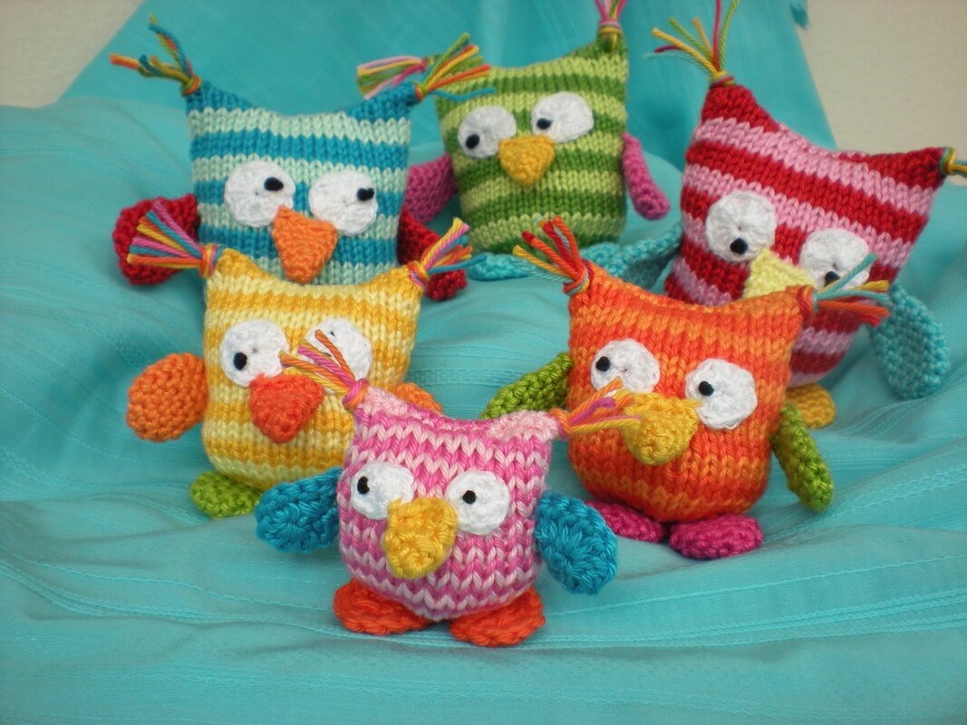 Strick- und Häkelanleitung für bunte Eulen - Bild 2