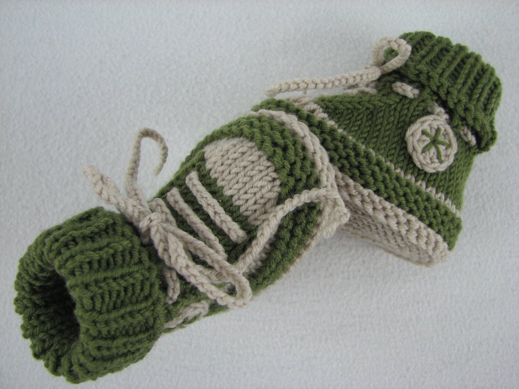 Strickanleitung Babyschuh "Mein erster Turnschuh" 4 Größen, mit Video