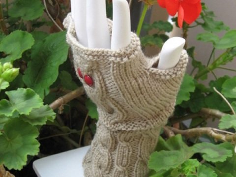 Eulenstulpen mit Zopfmusterbündchen