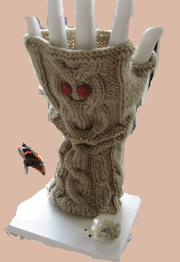 Eulenstulpen mit Zopfmusterbündchen