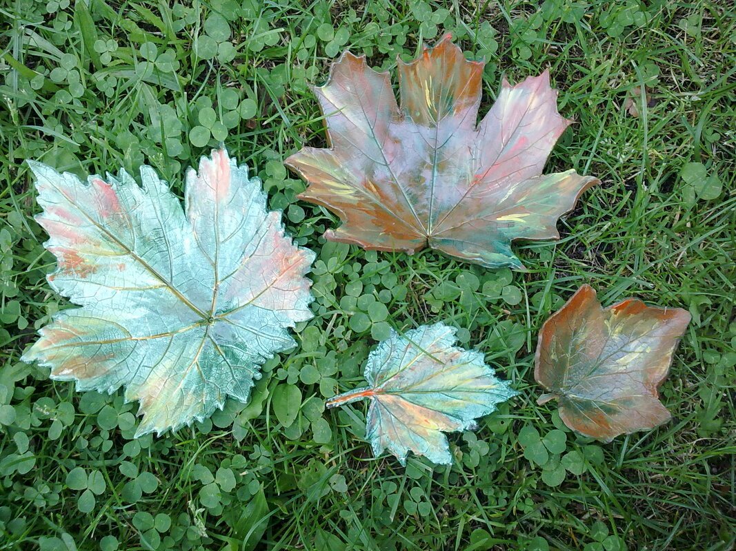 Blätterschale, Bunte Herbstblätter, Bastelanleitung, Blätter aus Modelliermasse