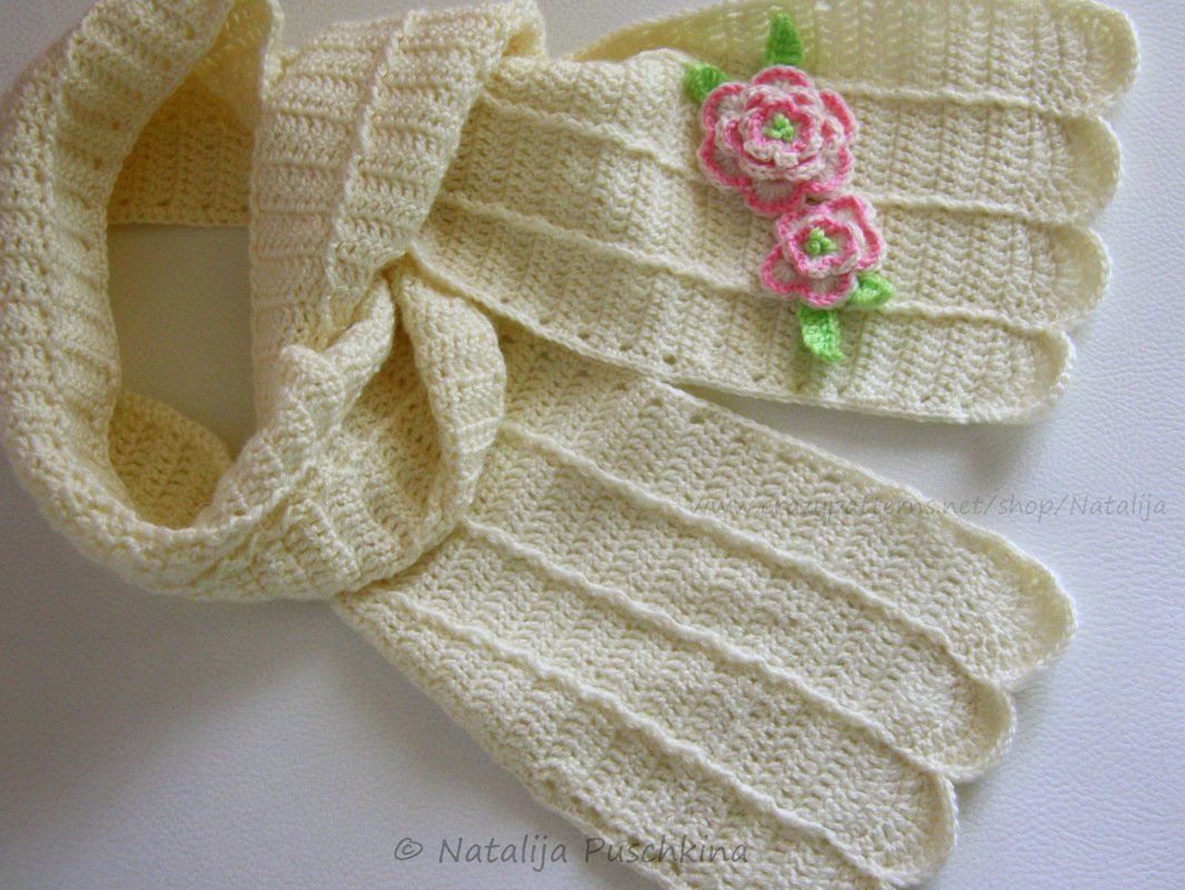 Mädchen-Schal mit Deko-Blume - Häkelanleitung