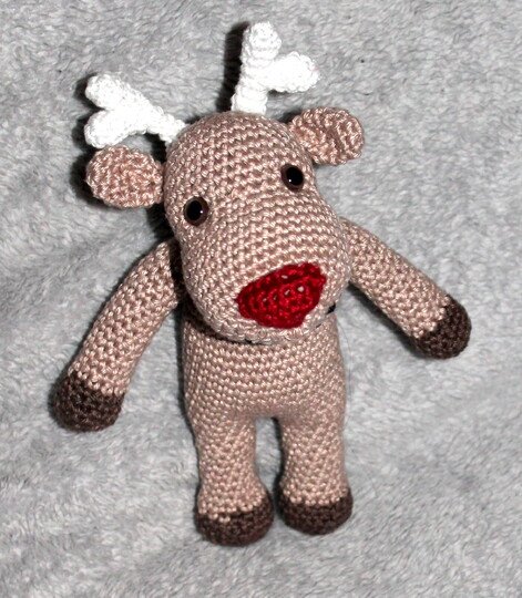 Crochet Reindeer Rudi with a Little Fir Tree – Pattern in English & German