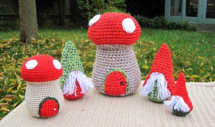 Little Gnomes with Mushroom Houses, Amigurumi crochet pattern - Image 3