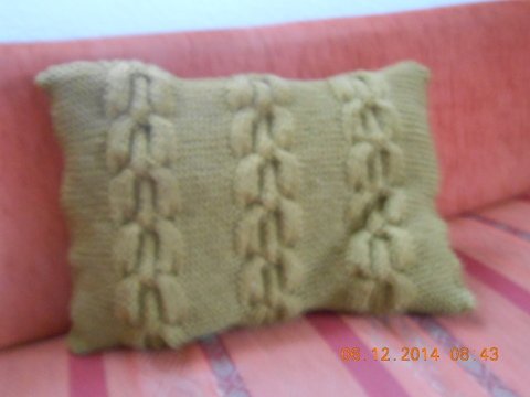 Strickanleitung Kissen mit Zopfmuster