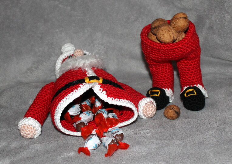 Weihnachtsmann häkeln – zum Aufklappen und Befüllen (DE & EN)