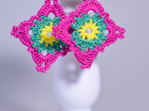 Cute as a button Häkelohrringe Anleitung