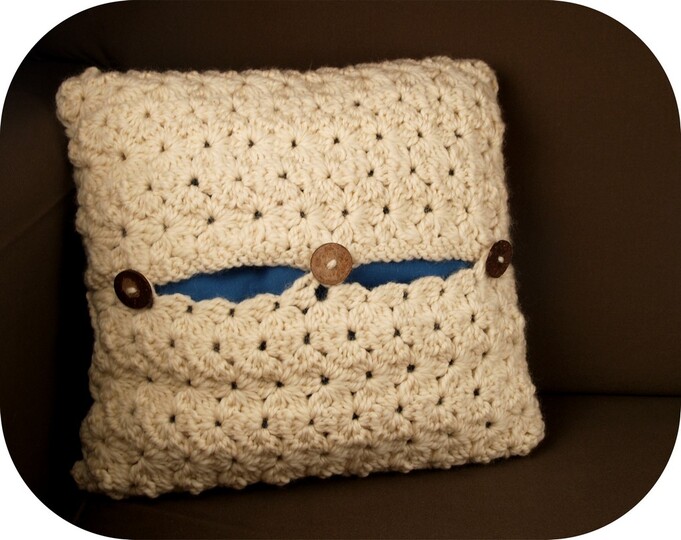 Häkelanleitung Kissenbezug mit Blütenmuster