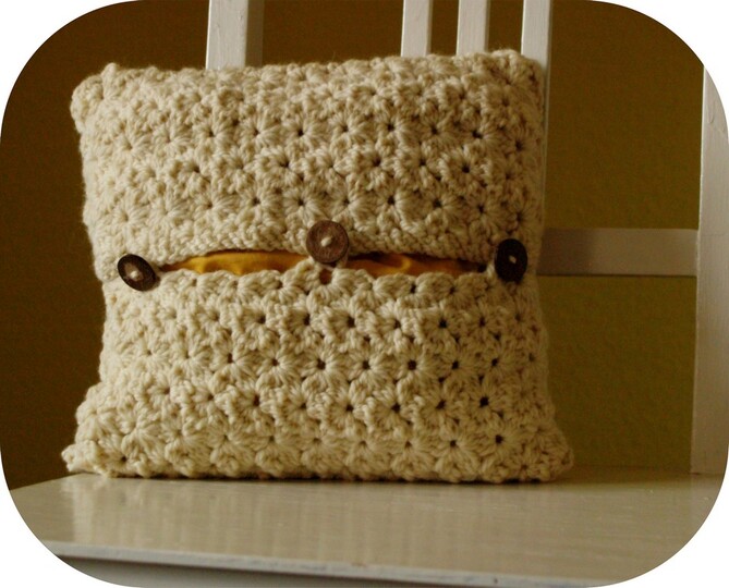 Häkelanleitung Kissenbezug mit Blütenmuster