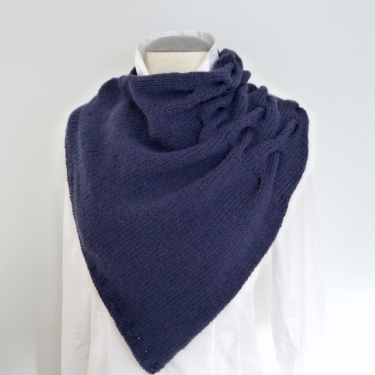 Knitting Pattern - Cable-Knit Triangular Scarf - No.110E