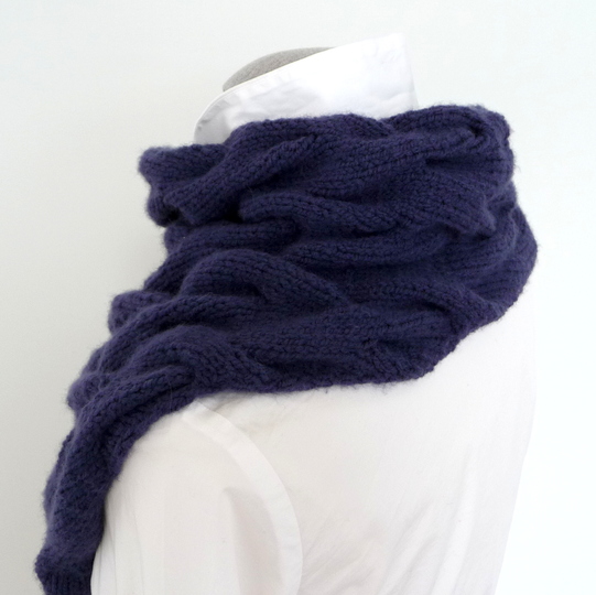 Knitting Pattern - Cable-Knit Triangular Scarf - No.110E