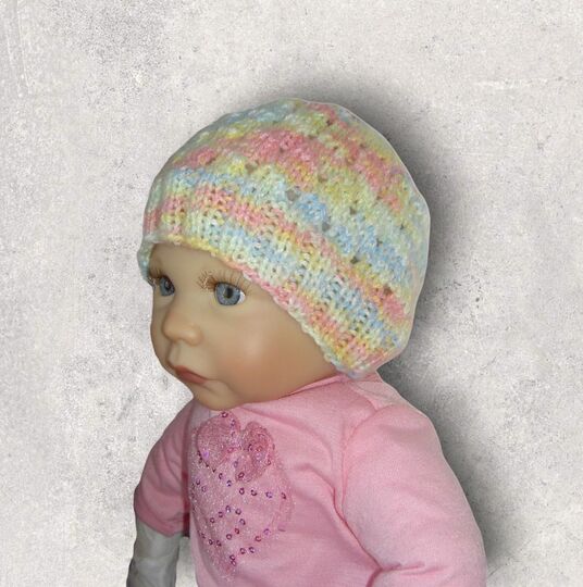 Strickanleitung Baby-Mütze mit Lochmuster 0 - 3 Monate  #001