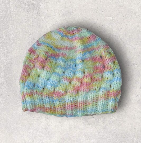 Strickanleitung Baby-Mütze mit Lochmuster 0 - 3 Monate  #001