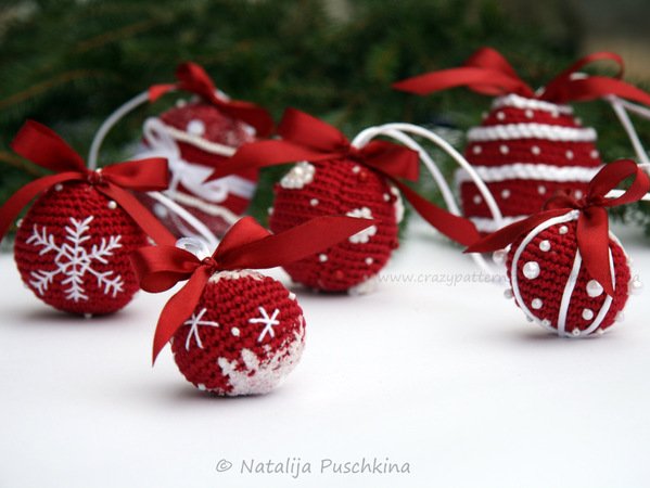 Crochet Pattern Christmas Balls