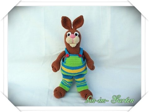 Hase mit Hose - Häkelanleitung PDF