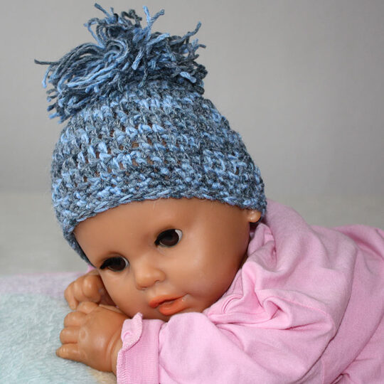 Baby Mütze mit großem Puschel